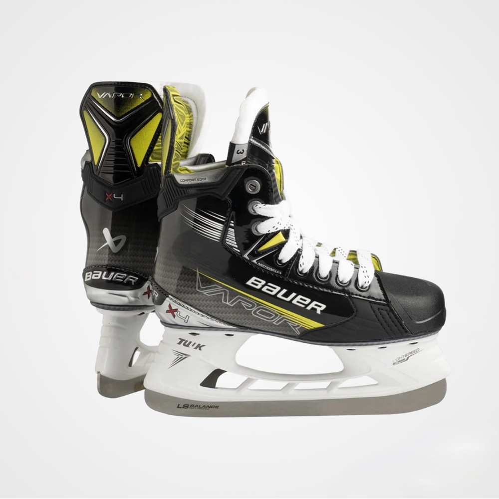Bauer Vapor X4 Junior Skates + Guards - Junior Size 3D